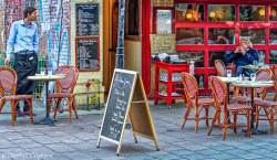 montreal-quebec-street-scenes-montrealers-on-streets-at-mount-royal-chalet-at-table-08.jpg